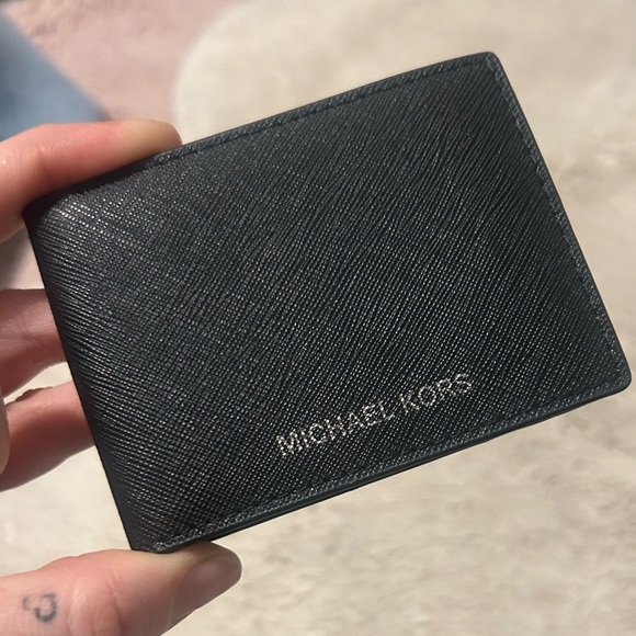 Michael Kors Accessories - ❤️❌❌SOLD❌❌❤️